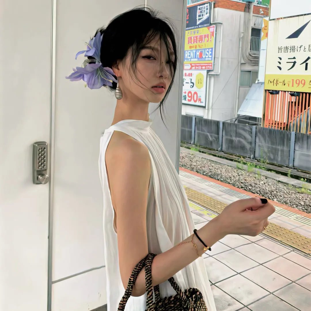 裸体门廊